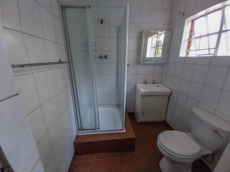 To Let 2 Bedroom Property for Rent in Broederstroom North West